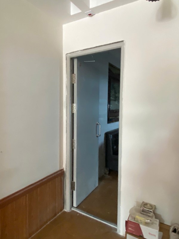 Công trình cửa thoát hiểm tại khách sạn Đăng Uyên